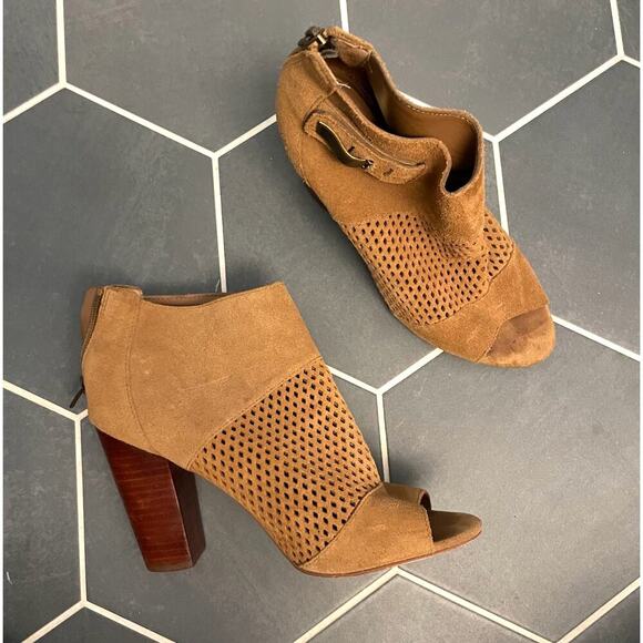 Dolce Vita Tan Suede Perforated Open Toe Block Heel Booties - Size 8.5 - Picture 2 of 8
